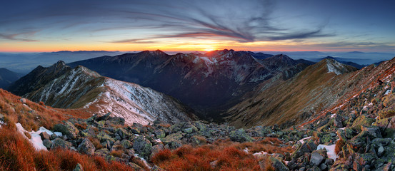Fototapeta premium Mountain sunset panorama in West Tatras