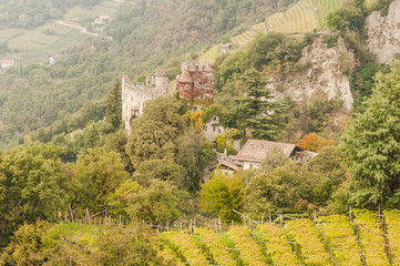 Brunnenburg, Algund, Burg, Schloss Tirol, Südtirol, Italien