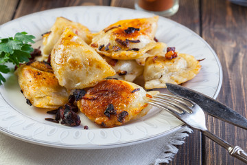 Fried dumplings with meat