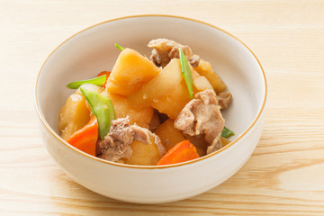 豚肉の肉じゃが