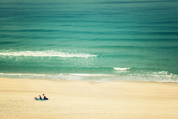 Fototapeta na wymiar background of beach and sea waves. vintage filter