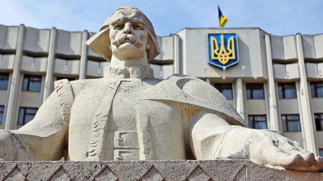 Administration Ivano-Frankivsk, then focusing at figure cymbalis