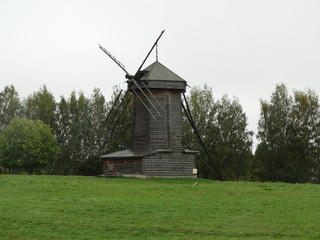 Старинная русская мельница