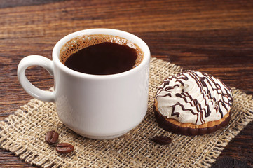 Coffee and cookies with cream