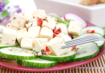 Gurkensalat mit Feta