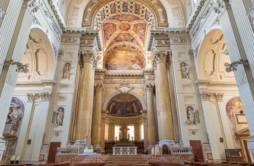 Bologna - Presbytery and nave of Dom or Saint Peters church © Renáta Sedmáková