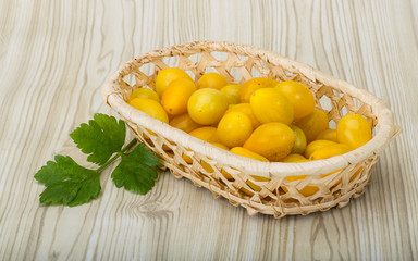 Yellow cherry tomatoes