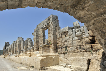 Fototapeta premium Turchia, antiche rovine di Perge, costa di Antalya