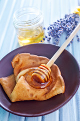 pancake with honey