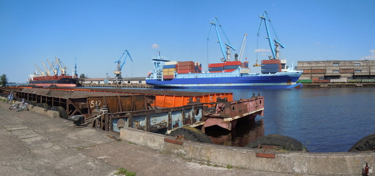 Panoramic view of harbour