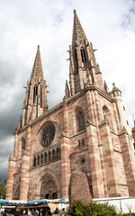 Fototapeta na wymiar Eglise saints Pierre et Paul d'Obernai, Alsace, Bas Rhin