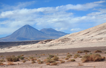 Fototapeta na wymiar Landscape near San Pedro de Atacama (Chile)