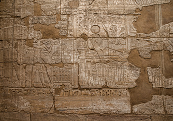 Fototapeta na wymiar hieroglyphs on wall