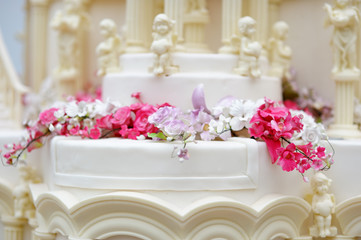 Obraz na płótnie Canvas Delicious wedding cake