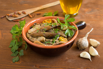 Insalata di funghi e spezie