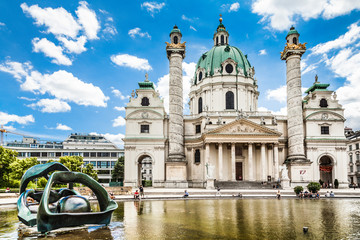 Obraz premium Wiener Karlskirche at Karlsplatz in Vienna, Austria