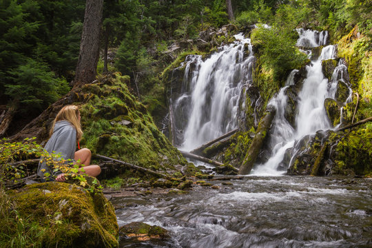 beautiful waterfall in Oregon