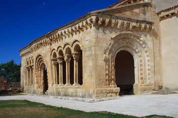 Sotosalbos San Miguel church © clavivs