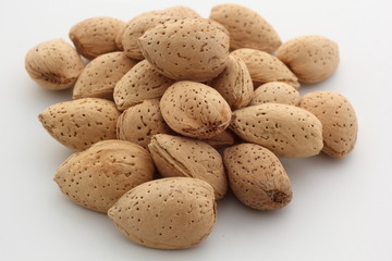Quelques amandes