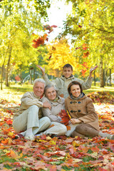 Fototapeta premium Happy smiling family
