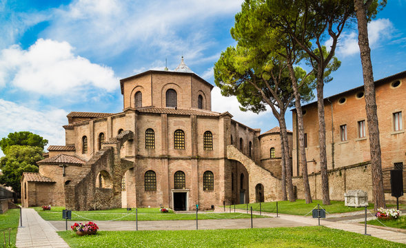 Fototapeta Famous Basilica di San Vitale in Ravenna, Italy