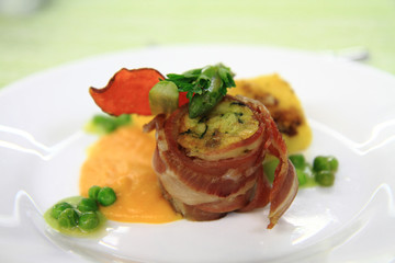 bacon roll with spring vegetable