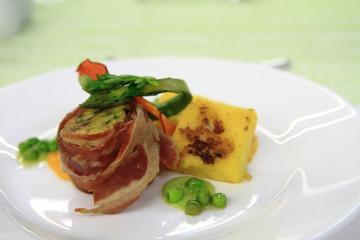 bacon roll with spring vegetable