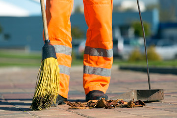 City street cleaning with broom tool