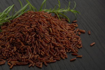 Raw brown rice
