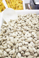 Pistachios dry