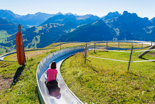 rodeln ins Simmental