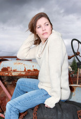 femme sur un tracteur
