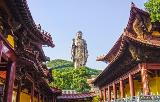 Fototapeta The Grand Buddha statue at Ling Shan