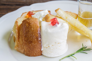 Honey toast