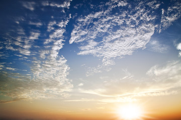 空と夕日