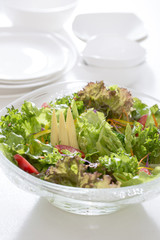 キッチンのサラダ