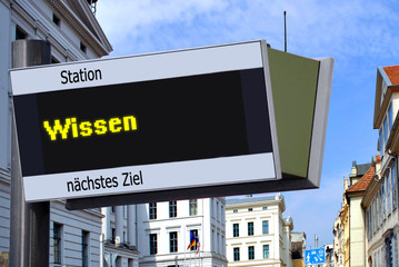 Fototapeta premium Anzeigetafel 7 - Wissen