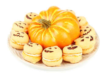 Tasty Halloween macaroons and pumpkin