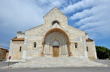 Fototapeta na wymiar Duomo di Ancona dedicato a San Ciriaco