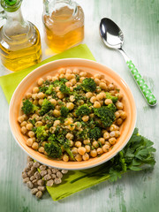 salad with broccoli and chickpeas