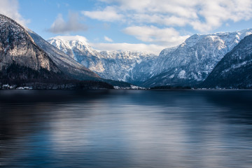 Fototapeta na wymiar Winter lake