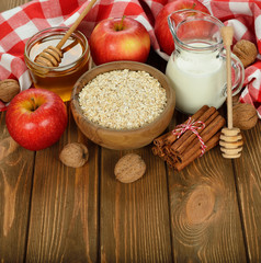 oat-flakes and apples