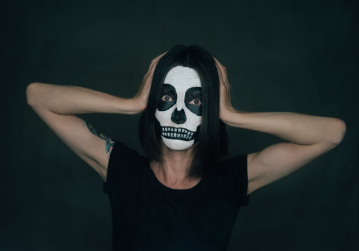 Halloween skeleton woman