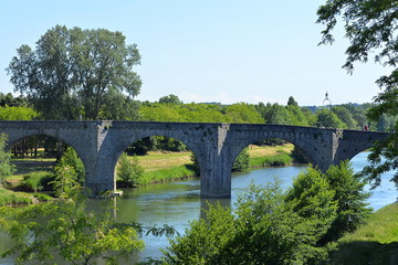 Fototapeta na wymiar Pont vieux über die Aude in Carcassonne