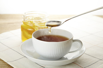 温かハニーレモンティー