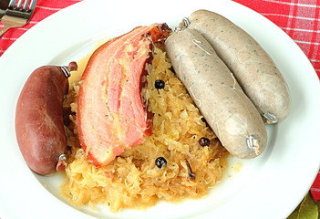 Schlachtplatte mit Leberwurst und Blutwurst