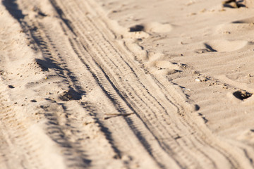 trace of the tire tread