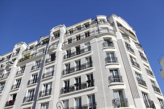 Immeuble moderne à Boulogne