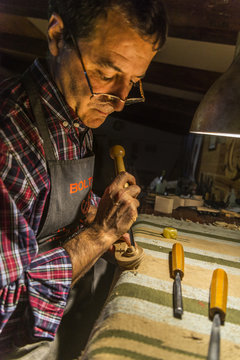 Luthier