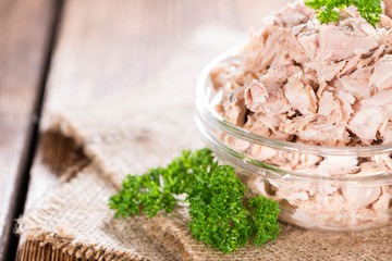 Tuna with parsley